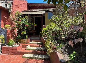 Casa · 142m² · 4 Ambientes · 2 Cocheras · Casa en Venta en Tigre, Oportunidad!