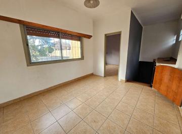 Casa · 110m² · 4 Ambientes · 1 Cochera · Venta Casa 4 Ambientes V Sarmiento Cochera Patio