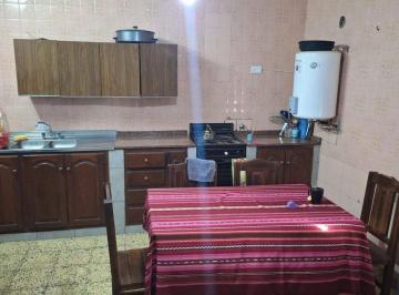 Casa · 116m² · 3 Ambientes · Venta Casa a Refaccionar Zona Aguirre y Libertad