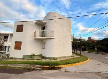 Casa · 287m² · 8 Ambientes · 2 Cocheras · Se Vende Casa a m de Av Illia