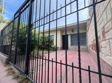 Casa · 65m² · 3 Ambientes · 1 Cochera · Casa Venta Las Heras 2 Habitaciones