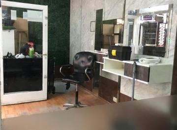 Local comercial · 25m² · Venta Local con Renta Boedo en Galeria Comercial