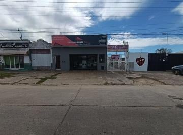 Casa · 526m² · 8 Ambientes · 1 Cochera · Propiedad con 5 Departamentos en Av Churruarín