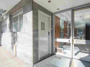 Departamento · 32m² · 2 Ambientes · 2 Ambientes Pb Al Frente con Entrada Independiente
