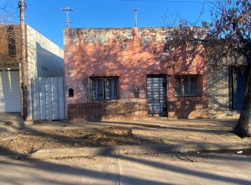 Casa · 50m² · 1 Ambiente · 1 Cochera · Se Vende Casa con Terreno | Barrio Iturraspe