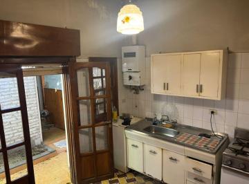 Casa · 349m² · 5 Ambientes · 1 Cochera · Casa y Local Comercial Centro Villa Regina