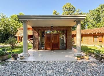 Casa · 640m² · 15 Ambientes · 1 Cochera · Excelente Casa en Venta.