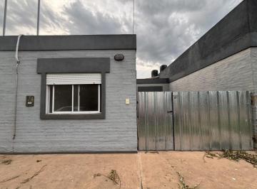 PH · 40m² · 2 Ambientes · PH en Venta en Bragado con Patio