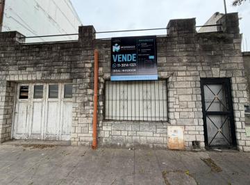 Casa · 154m² · Venta de Casa a Reciclar en Parque Avellaneda