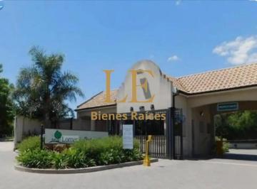 Casa · 320m² · 6 Ambientes · 3 Cocheras · Alquiler Casa con Pileta Benavidez