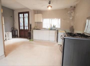 Casa · 150m² · 5 Ambientes · Venta de Casa de 5 Ambientes en Virreyes