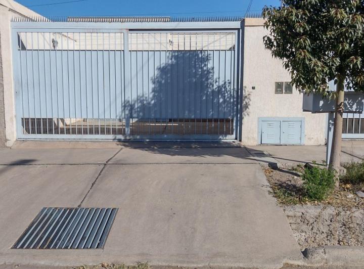 Casa · 140m² · 1 Ambiente · 2 Cocheras