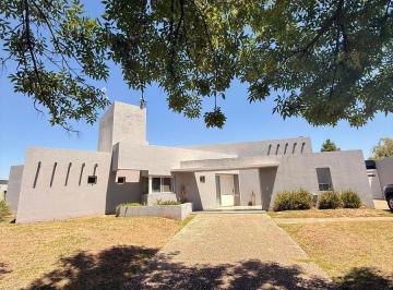 Casa · 345m² · 15 Ambientes · 3 Cocheras · Casa en Venta en Fincas del Sur 1 - 3 Dorm. - Cocheras - Pileta