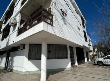 Departamento de 2 ambientes, Resistencia · Departamento Amueblado de 2 Dorm. con 2 Baños, Cochera,. Excelente Ubicación Céntrica