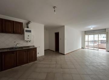 Departamento · 34m² · 2 Ambientes · Departamento de un Dormitorio con Balcón en Alquiler en Echesortu