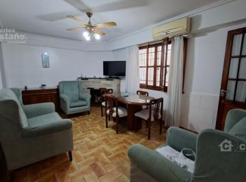 PH · 90m² · 4 Ambientes · Casa/ph Al Frente 4 Amb. con Jardín Al Frente y Terraza