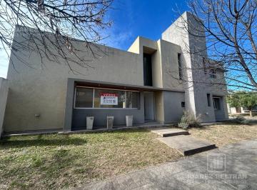 Casa · 250m² · 7 Ambientes · 2 Cocheras · Casa en Alquiler 3 Dorm,3 Baños, Cochera Doble, Jardin - Altos de Manantiales