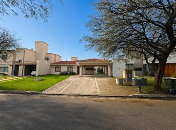 Casa · 600m² · 5 Ambientes · 2 Cocheras · Casa en Siete Soles