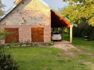 Casa · 130m² · 8 Ambientes · 1 Cochera · Se Vende Casa de Campo en Los Hornillos