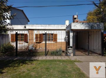 Casa · 107m² · 3 Ambientes · Casa en Venta - 2 Dorm. 1 Baño - Tolosa