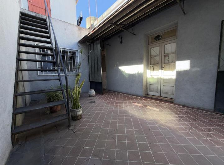 Casa · 160m² · 6 Ambientes · 1 Cochera