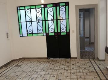 PH de 3 ambientes, Floresta · PH de Tres Amb. Reciclado a Nuevo con Detalles de Categoría Bahía Blanca 1400