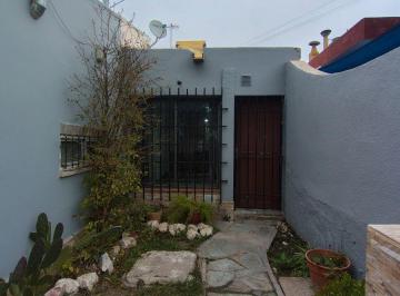 Casa de 5 ambientes, El Challao · Casa en Barrio Municipal de Las Heras