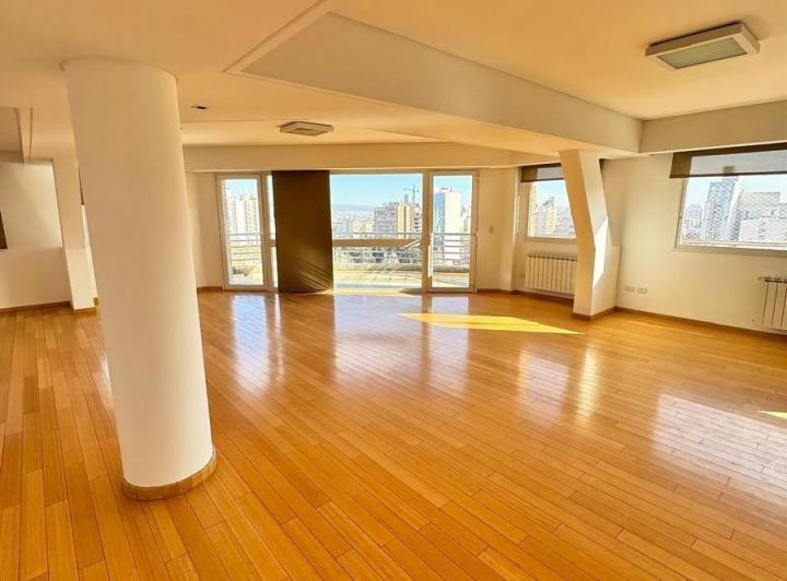 Departamento · 6 Ambientes · 2 Cocheras