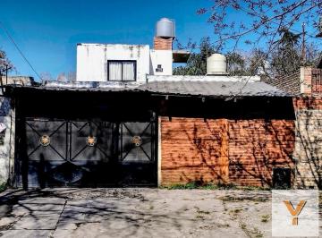 Casa · 112m² · 5 Ambientes · 1 Cochera · Casa en Venta - 4 Dorm. 3 Baños - 112 m² - Glew