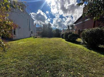 Terreno · 300m² · Lote en Barrio Privado Las Brisas