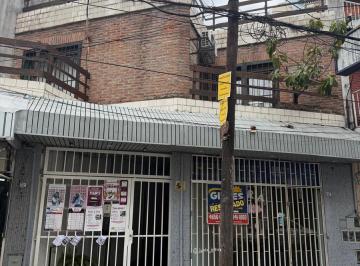 Oficina comercial · 90m² · 3 Ambientes · Alquiler de Oficina en Ramos Mejia Céntrica