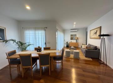 Casa · 140m² · 5 Ambientes · 1 Cochera · Casa de 4 Dorm. - Olivos Golf - Refaccionada