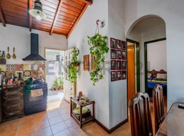 Casa · 39m² · 2 Ambientes · 1 Cochera · Venta Casa PH Ituzaingo Norte 2 Ambientes con Cochera