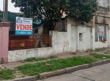 Casa de 6 ambientes, Hurlingham · Venta – Terreno con Construcción a Demoler en Villa Tesei con Muy Buena Ubicación