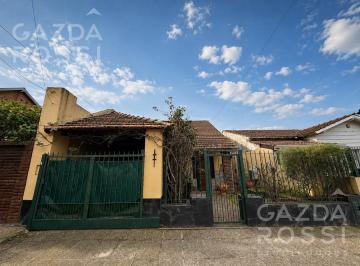 Casa · 368m² · 5 Ambientes · 2 Cocheras · Casa en Venta en Burzaco