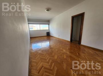 Departamento · 93m² · 3 Ambientes · Colegiales Depto 3 o 4 Amb, Escritorio, Dependencia y Balcon Cftre