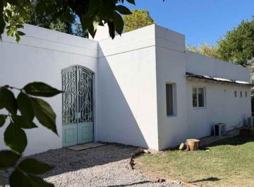 Casa · 120m² · 4 Ambientes · 3 Cocheras · Casa en Venta en Bo Parque El Remanso