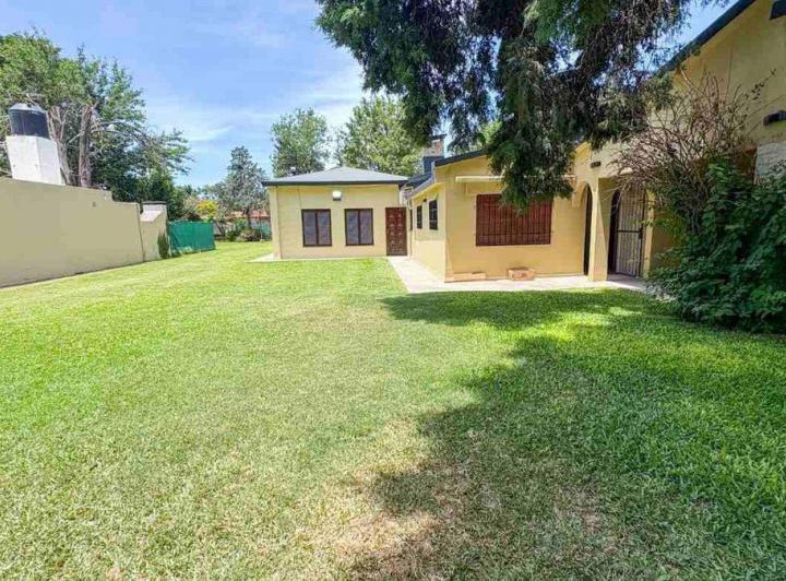 Casa · 195m² · 5 Ambientes · 1 Cochera