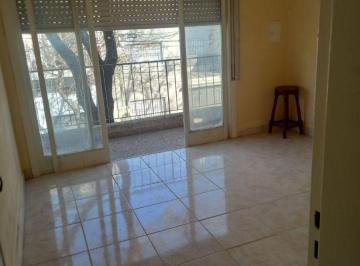 PH de 3 ambientes, Saavedra · Amplio PH de 2 Dorm. y Amplio Patio y Terraza Proximo a General Paz y Shopping Dot