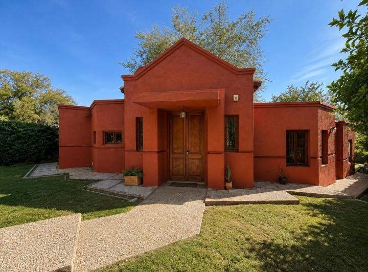 Casa · 149m² · 5 Ambientes · 2 Cocheras