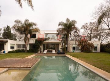 Casa de 10 ambientes, Pilar · Exclusiva Residencia Racionalista Sobre Lote de 1.800 m² | Diseño, Categoría y Confort