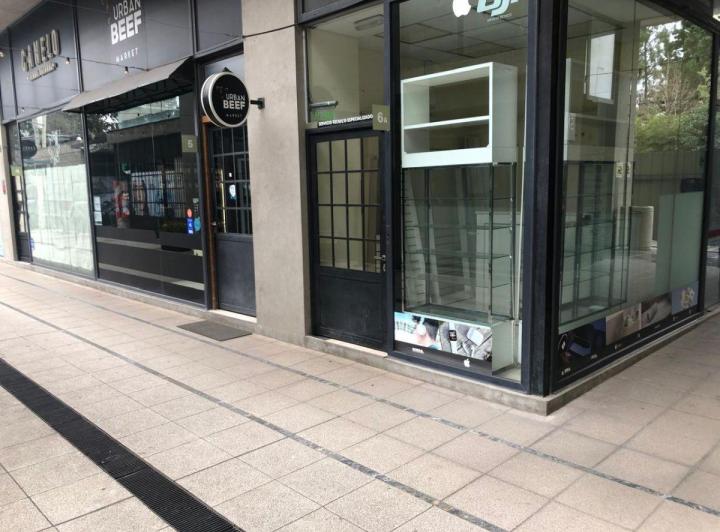 Local comercial · 10m² · 1 Ambiente · 1 Cochera