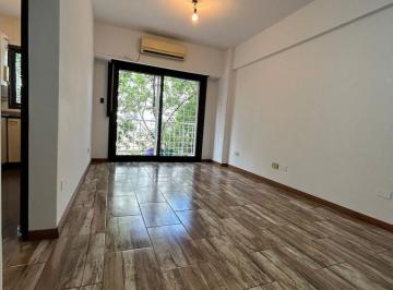 Departamento · 45m² · 2 Ambientes · 2 Amb. Luminoso y Refaccionado a Nuevo C/ Balcón - Aires Acondic. - Espacio Para Lavarropas