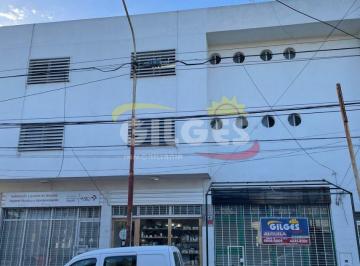 Oficina comercial · 25m² · 1 Ambiente · Alquiler Oficina 25 m² con Baño - Moron