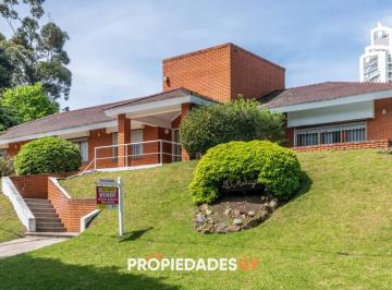 Foto1 · Vendemos Espectacular Casa de 4 Dorm. en Playa Mansa, Punta del Este