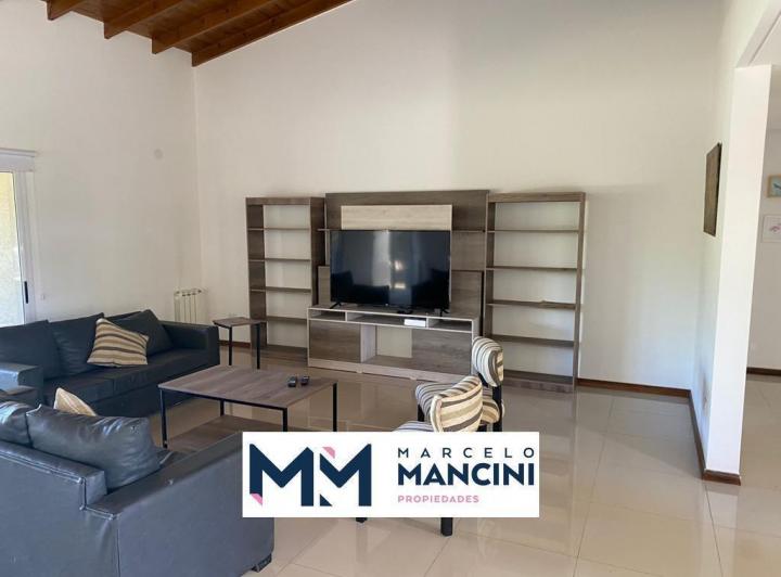 Casa · 160m² · 5 Ambientes · 1 Cochera