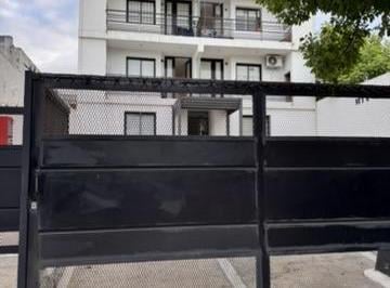 Departamento · 40m² · 2 Ambientes · Depto 1 Dorm Balcon Asador con Renta Alberdi