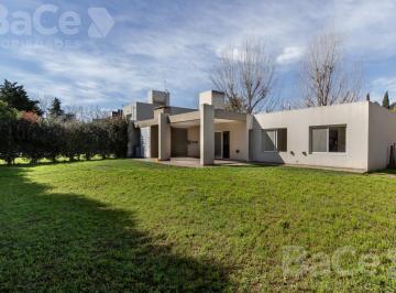 Patio inmejorable · Venta Casa Sol Parana - Barrio Privado