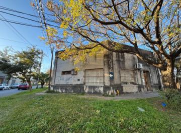 Casa · 119m² · 4 Ambientes · 1 Cochera · Casa a Refaccionar en Barrio Candioti Norte