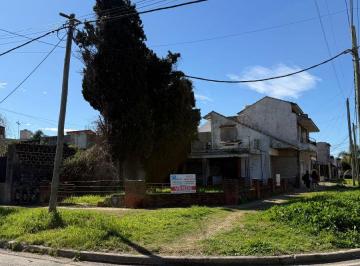 Casa de 5 ambientes, Avellaneda · Venta en Block 30 m Sobre Rondeau 4 Unidades Funcionales + Lote de Terreno